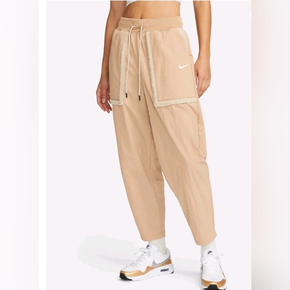 Nike Essential Sherpa Joggers